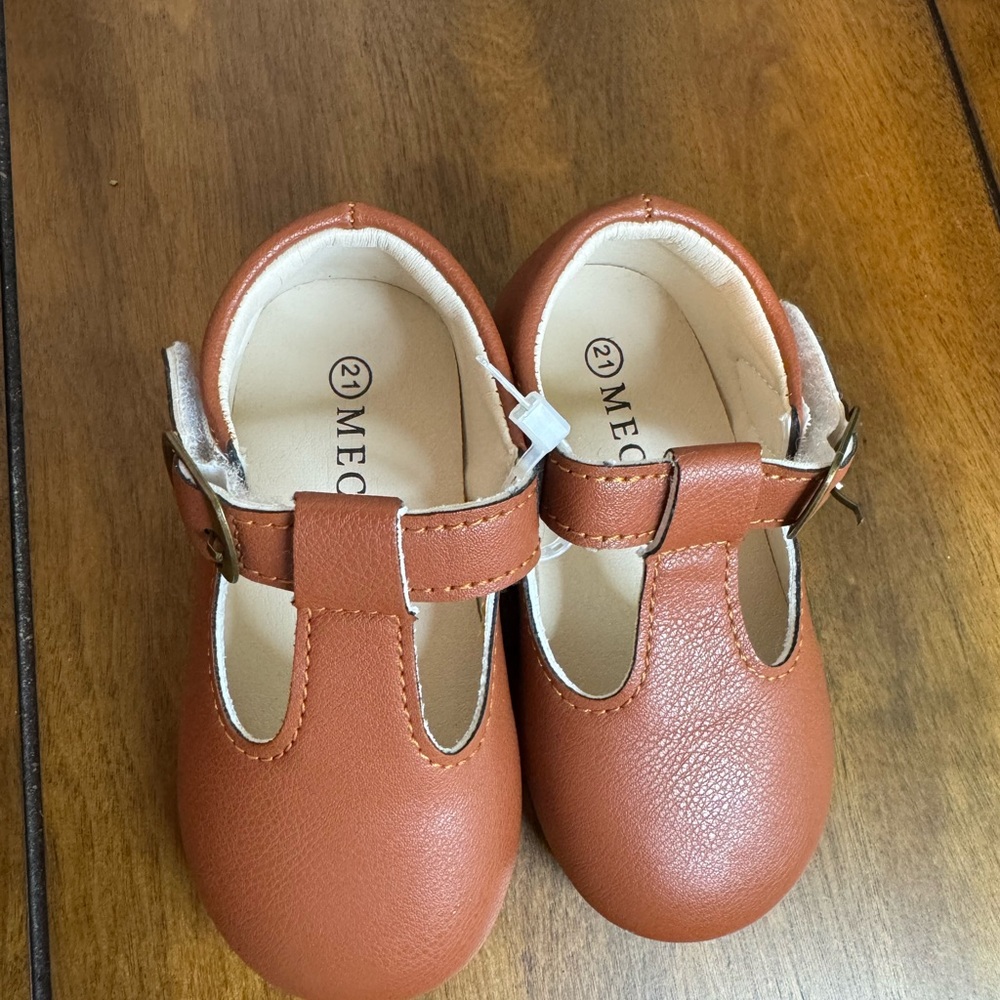 Brown Kids Shoes/Size 5